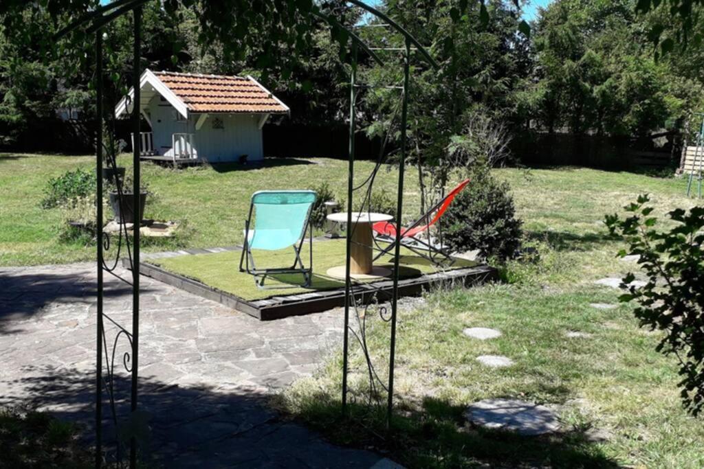 Gites, Les Jonquilles, Le Sagard Et Bungalow Les Brimbelles, Nature Et Detente La Houssiere エクステリア 写真